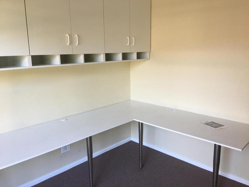 To Let 3 Bedroom Property for Rent in Uitzicht Western Cape